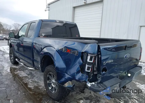 2017 Ford F150 Super Cab z USA, uszkodzony, nr VIN 1FTEX1E82HFA42877